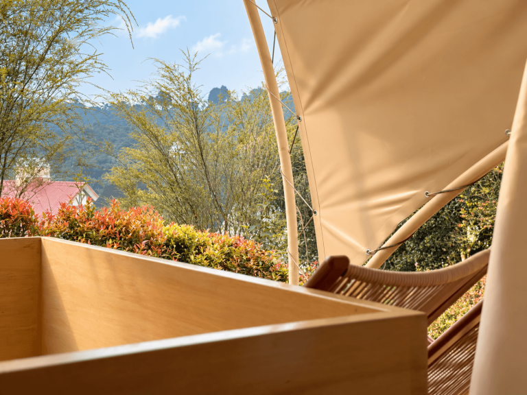 Aman_Cozy Glamping Terrace Overlooking Hills